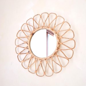 Kleine rotan spiegel 38 cm handgemaakt wanddecoratie